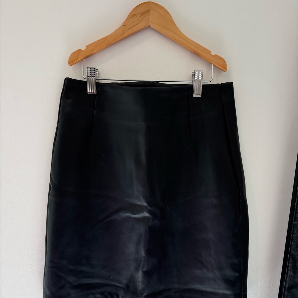 Dynamite Glossy Black Mini Skirt